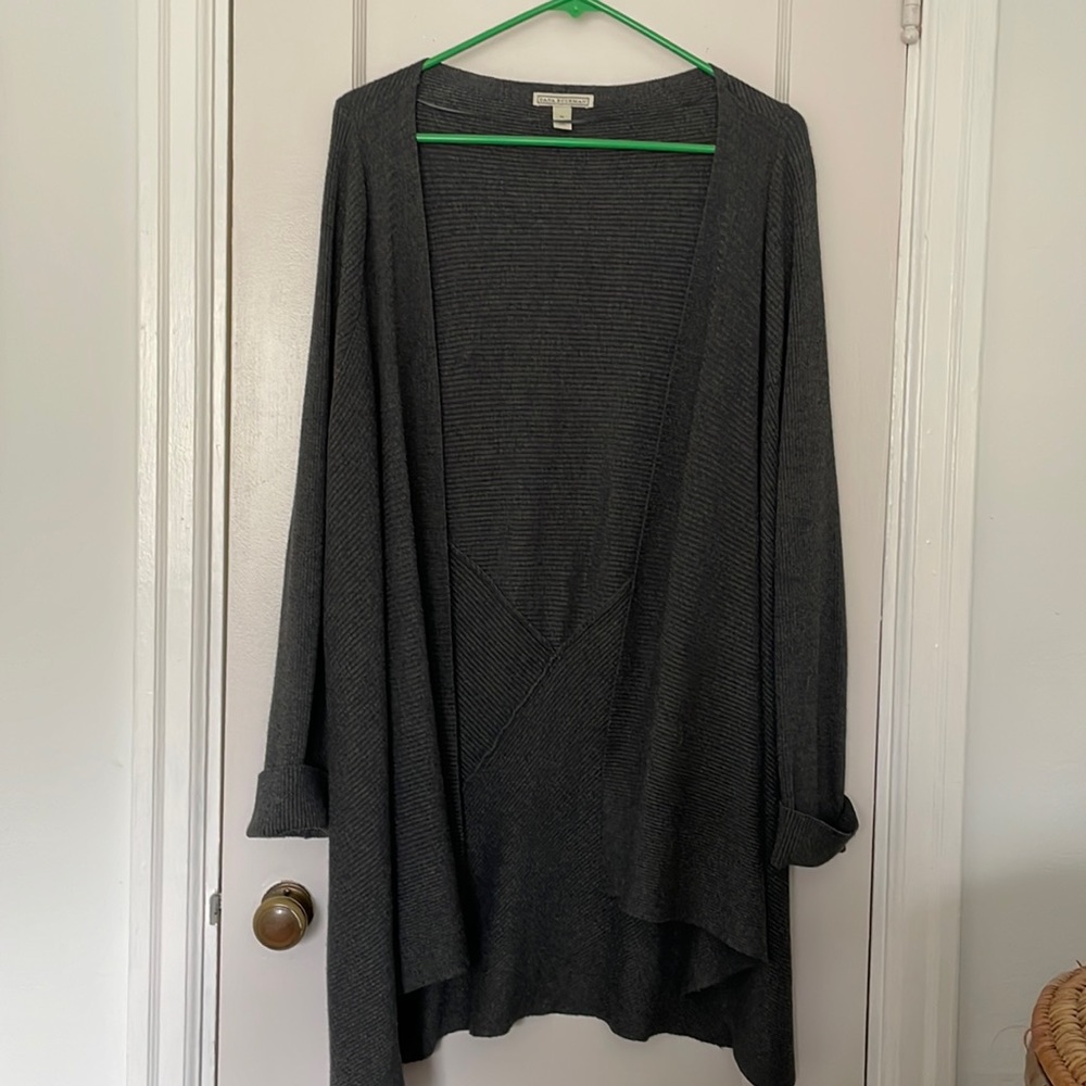 Gray sweater shawl type